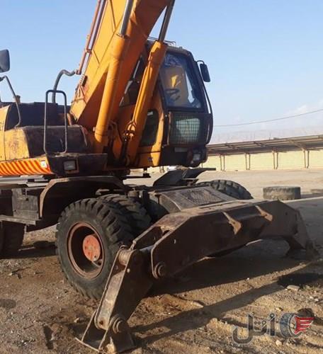 بیل مکانیکی چرخ لاستیکی