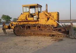 بلدوزر ۸۵ کوماتسو