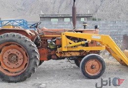 تراکتور رومانی با بیل