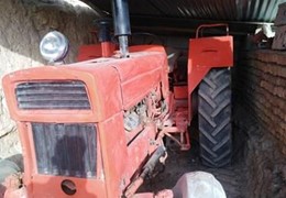 تراکتور بی ام ولوو 3سیلندر همراه با ادوات
