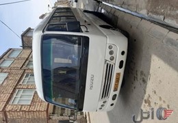 مینی بوس ایسوزو مدل ۱۳۸۸