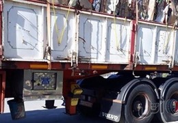 تریلی بغل دار