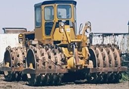 غلطک پاچه بزی کاترپیلار 825B چهار درام