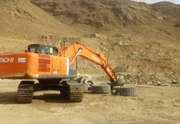 بیل هیتاچی 210
