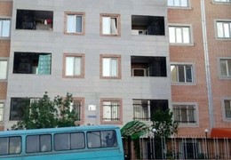 مدل ۵۱ موتوریه سال هست تعمیرشده تخفیف بیمه کامل فقط اتاق یه مقدار خرج داره