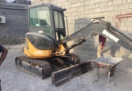 مینی بیل JOHN DEER