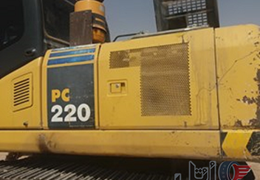 بیل کوماتسو 220